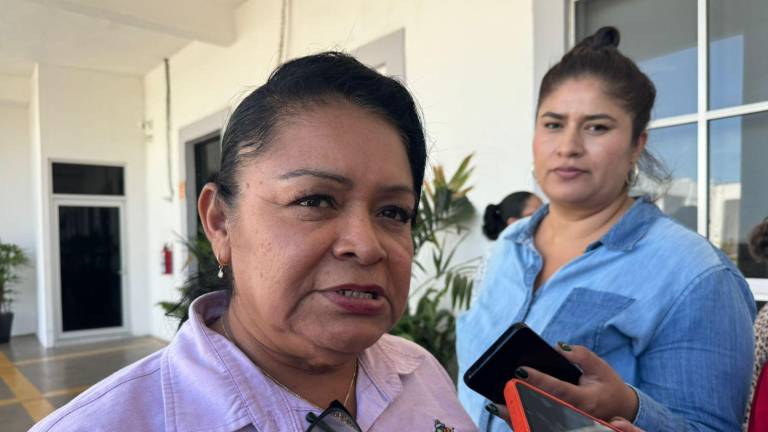 Laura Tirado, secretaria general del STASAM, informó que los camiones recolectores de basura presentan fallas que retrasan la atención de algunas rutas en Mazatlán.