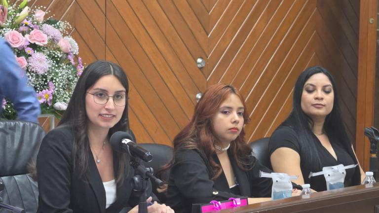 La Presidenta Municipal Juvenil exigió mucho compromiso de las autoridades con los jóvenes porque a veces los planteles cancelan clases por problemas de inseguridad.
