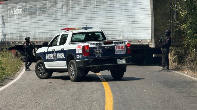 En Jalisco este lunes se reportaron bloqueos carreteros, al igual que en Michoacán.