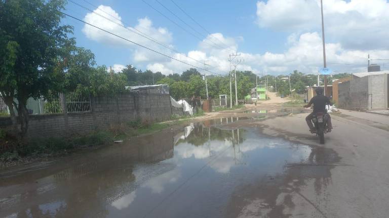 Las aguas negras brotan en el municipio.