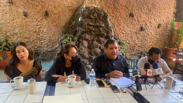 Federación de Abogados de Sinaloa se amparó contra decisión del Congreso de Sinaloa de desechar la demanda de juicio político contra Estrada Ferreiro sin notificarles