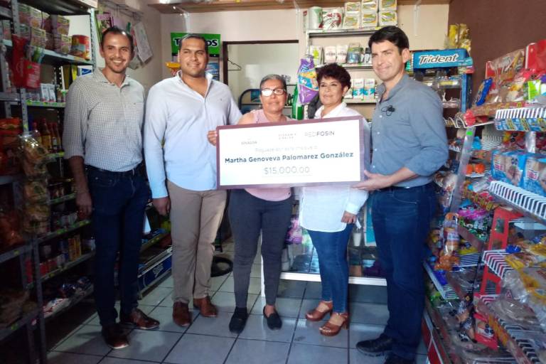 Se reúne Javier Gaxiola Coppel, Secretario de Desarrollo Económico con empresarios y emprendedores afectados por el huracán