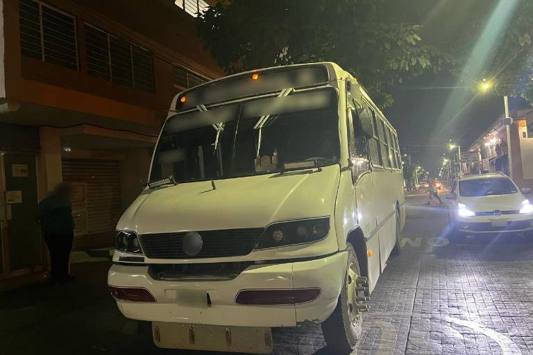 Detienen a chofer de transporte urbano por presunto acoso sexual, en Culiacán