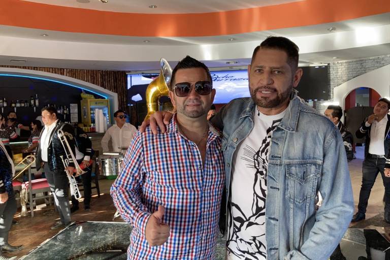 Celebra Pancho Barraza tres décadas de trayectoria con grabación de 30 duetos