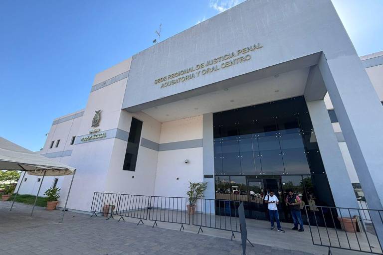 Ignora Cuén Díaz por enésima vez llamado del juez y la fuerza pública ya va tras él