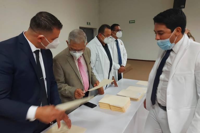 Se gradúa una nueva generación de médicos internos del HGC