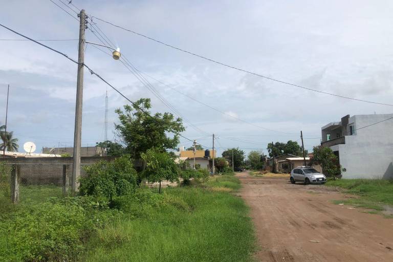 Lluvias en Escuinapa dejan sin energía eléctrica a varias comunidades