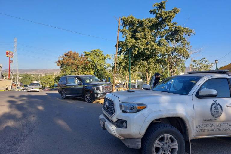 Localizan camioneta despojada en Culiacán; presenta impacto de bala