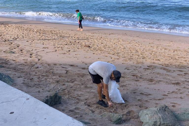 MazConCiencia realiza limpieza en el malecón y playas de Olas Altas en Mazatlán