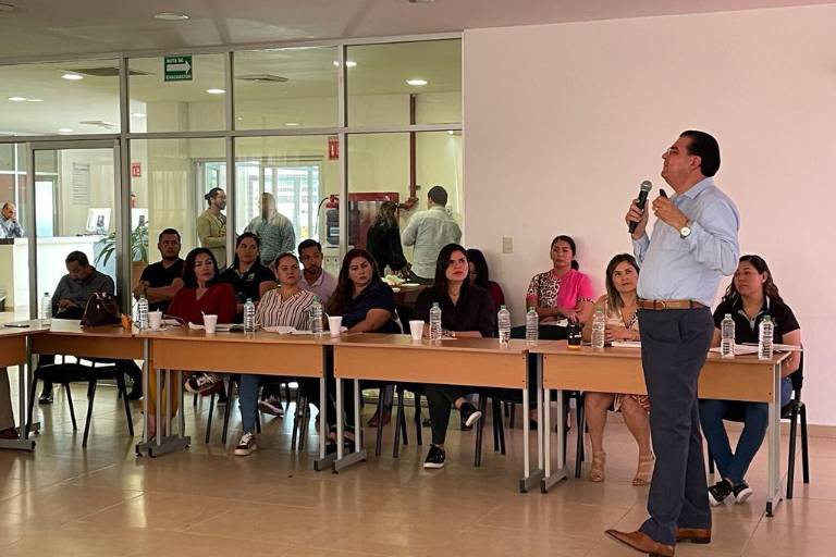 Imparten taller para prevenir faltas administrativas en Escuinapa