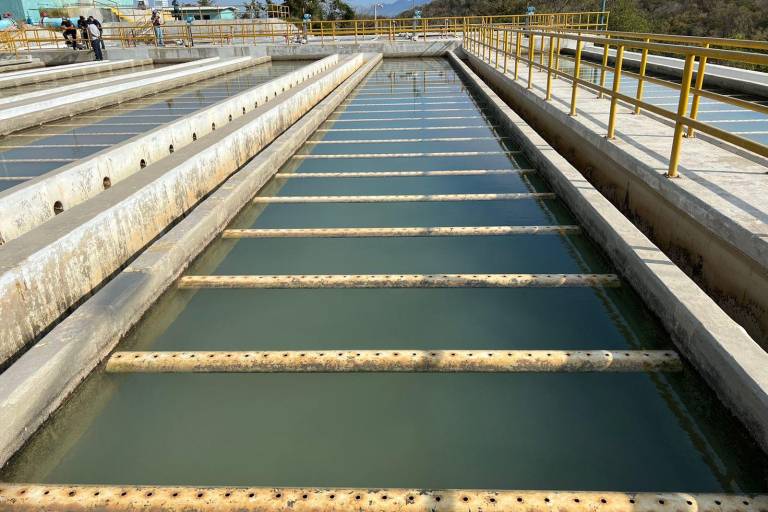 Jumapam dice que mejora la calidad del agua, pero en las casas ‘aún sale batida’