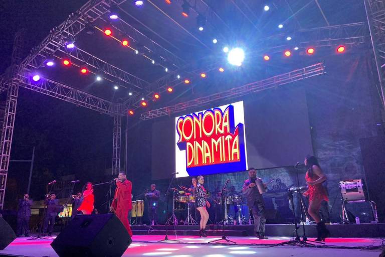‘Explosiva’ presentación de la Sonora Dinamita