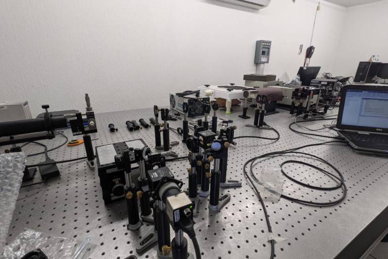 Docente de la UAS analiza células cancerosas a través de micro polarimetría de la luz