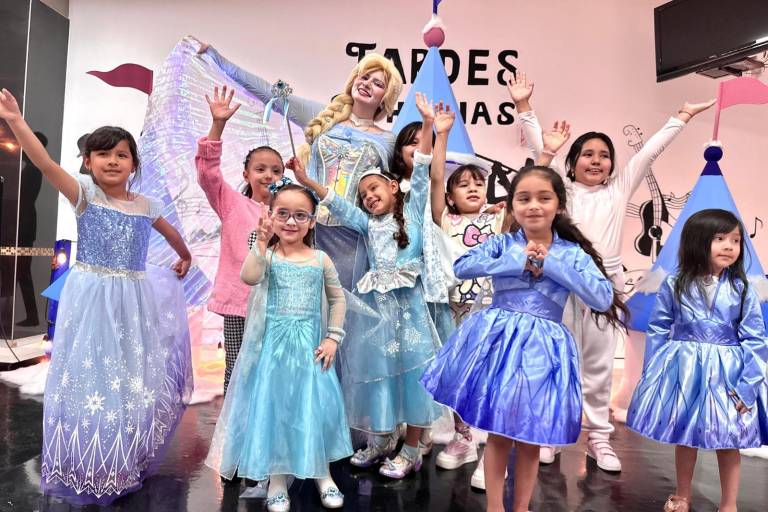 Yedid Urías canta como las princesas