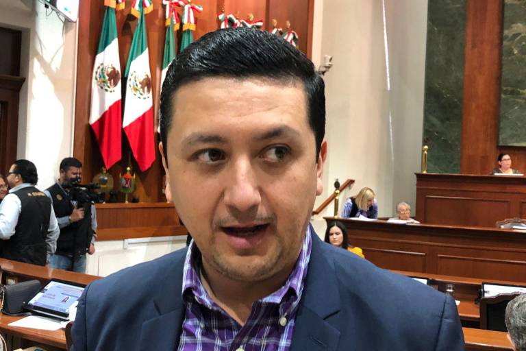 Aclara Diputado que no es agricultores contra el Gobierno, sino contra industriales