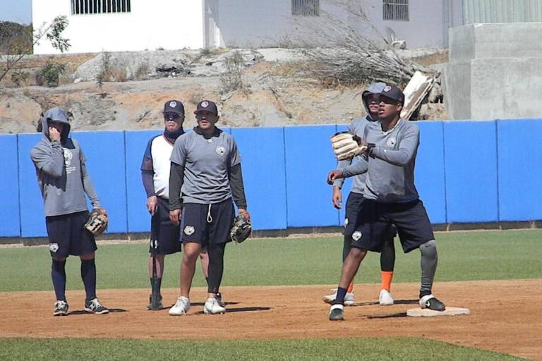 Los Tigres de Quintana Roo no descansan en su pretemporada en Mazatlán