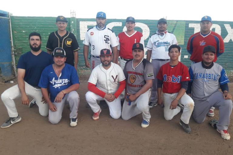 ZC Royals obtiene el triunfo en la Liga de Beisbol Mercados, en Mazatlán