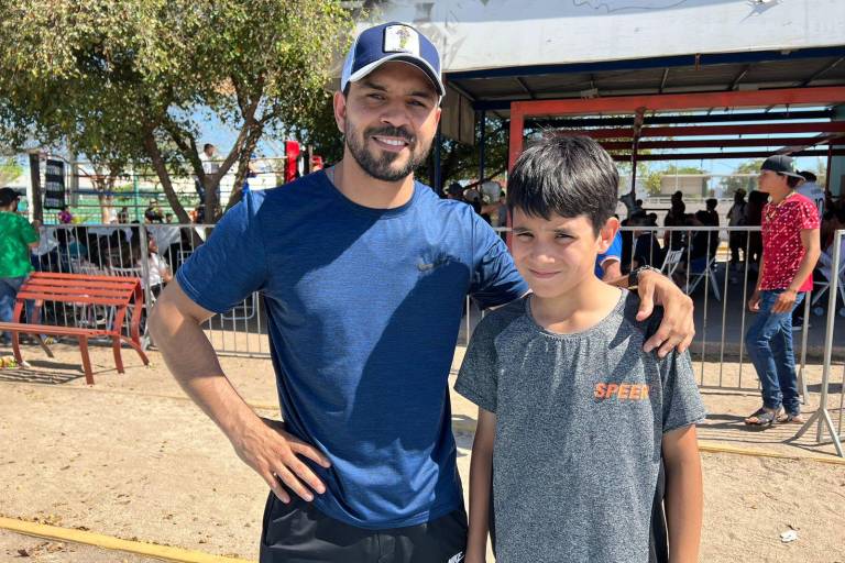 Orgulloso de recordar cuando yo estuve en peleas amateur: Edy Valencia