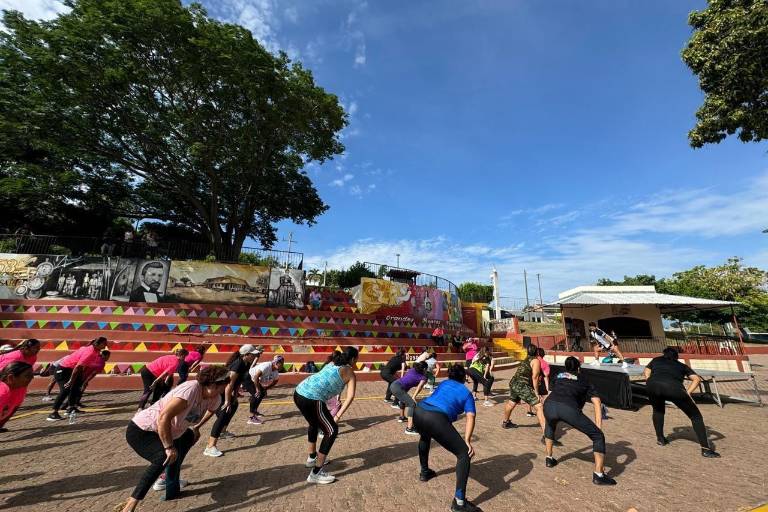 Con máster class de zumba inician festejos por aniversario de fundación de El Rosario