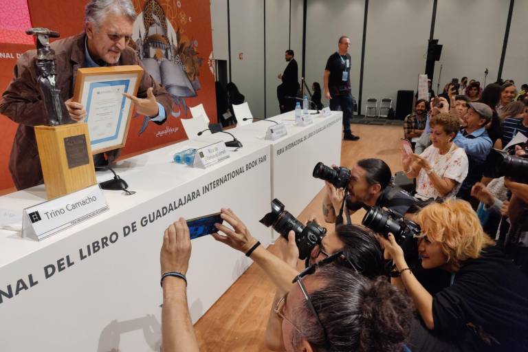 Entregan La Catrina a Trino... y el ‘CaTrino’, a Andrés Bustamante