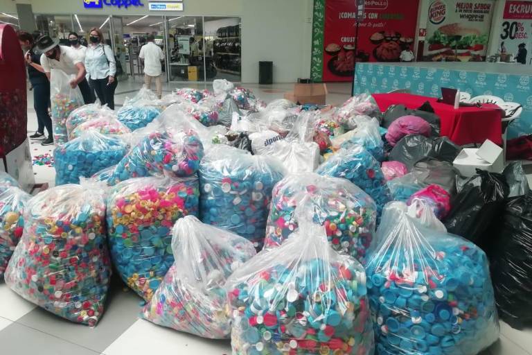 Mazatlecos apoyan a Casa Valentina