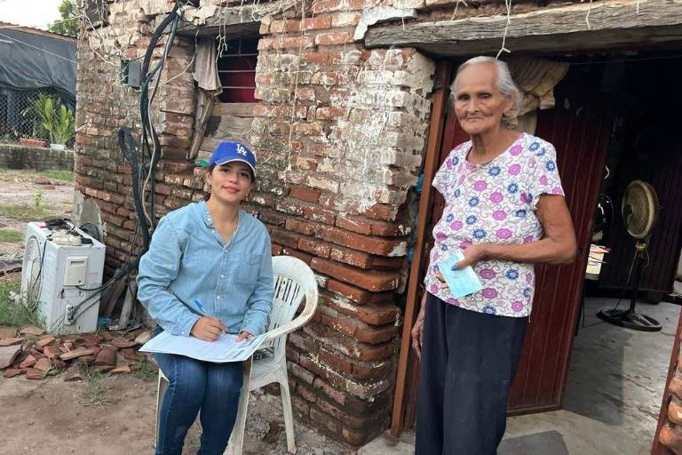 Es prioridad atender a los afectados por ‘Norma’, estamos entregando cheques a 4 mil 385 familias: Rocha Moya