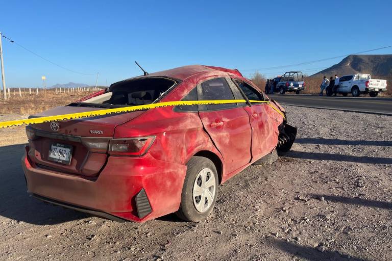 Muere Rafael después de volcar su vehículo en la carretera de El Salado, al sur de Culiacán