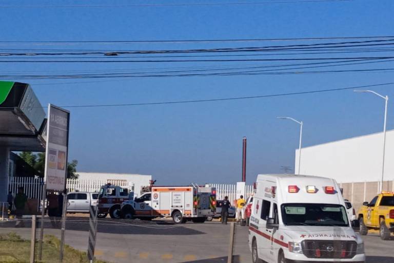 Se intoxica hombre al limpiar cisterna de combustible en gasolinera de Culiacán