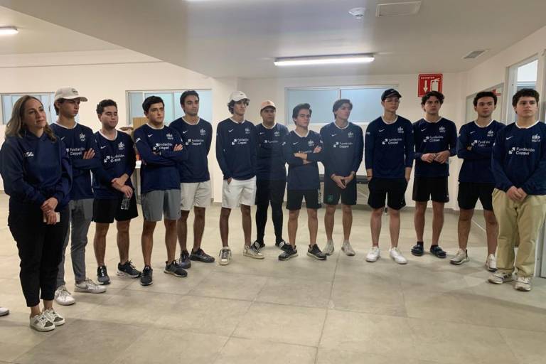 Organizadores de la Copa GSG de futbol entregan donativo a Casa del Carmen