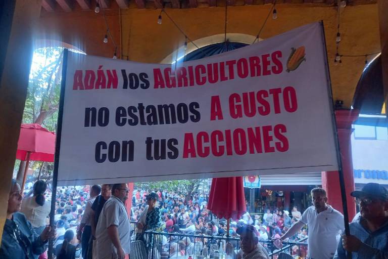 Adán, los agricultores no estamos ‘a gusto’ con tus acciones, protestan