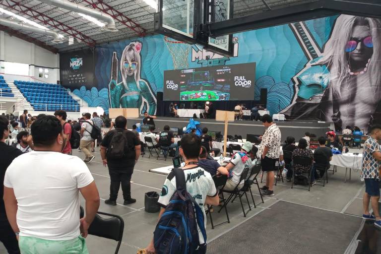 Disfrutan gamers edición 2023 del Delfino Maza