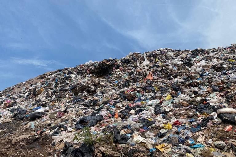 Ante destrucción de desechos para que no se reutilicen, como pasa en Culiacán, sociólogo explica posibles razones