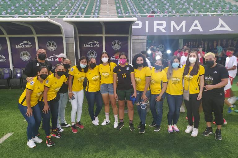 El Kraken se pone de gala al inaugurarse la Copa Mazatlán de Futbol 11