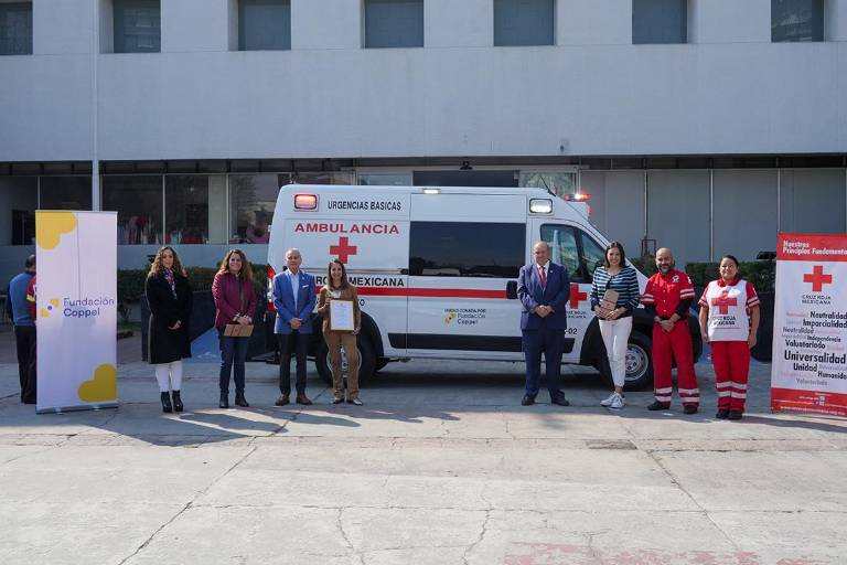 Fundación Coppel dona ambulancia a la Cruz Roja Mexicana