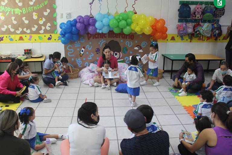 Abren la puerta mágica a la literatura en el Instituto Senda