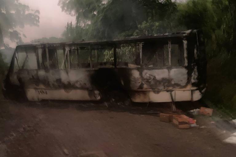 Con quema de camión, se queda sin transporte zona de La Rastra