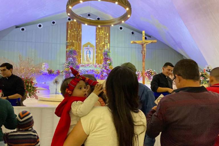 Festividad de la Virgen de Guadalupe reúne a fieles en Culiacán