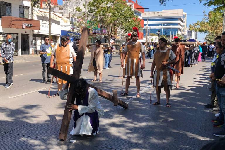 Reviven la Pasión, Muerte y Resurrección de Cristo en la Catedral de Culiacán