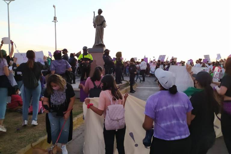 ¡Ni una más! Mujeres mazatlecas exigen alto a la violencia de género