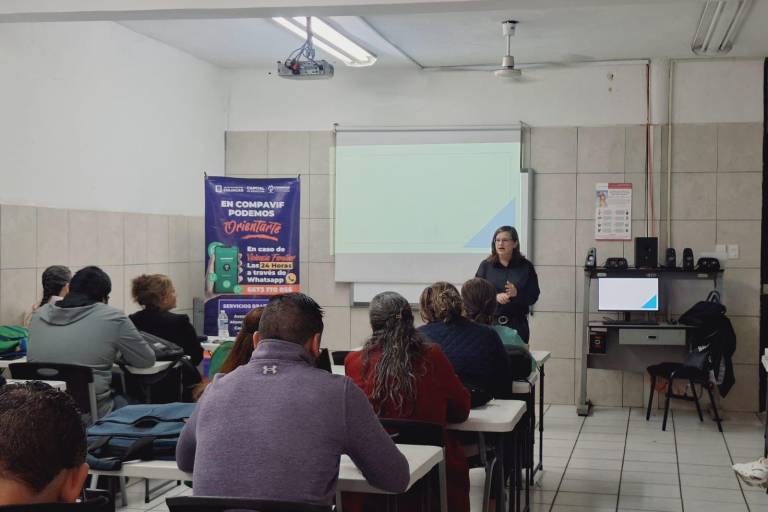 Lleva Compavif talleres a estudiantes de Culiacán sobre prevención y efectos de la violencia familiar