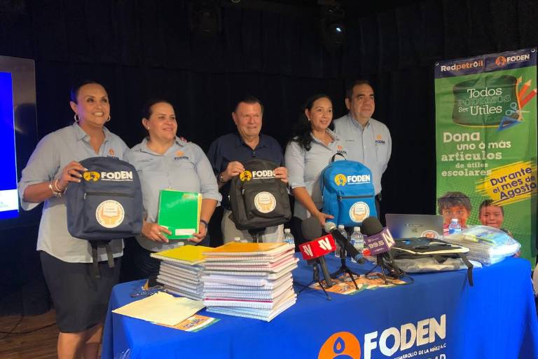 Grupo Petroil da inicio a la campaña de donación de útiles escolares y mochilas