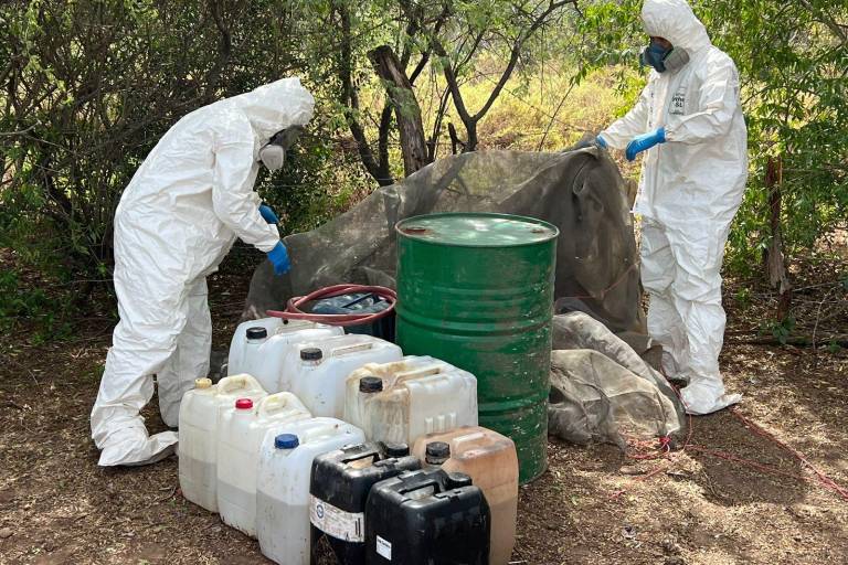 Aseguran más de media tonelada de posible metanfetamina en Culiacán
