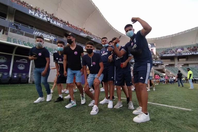 El Kraken se pone de gala al inaugurarse la Copa Mazatlán de Futbol 11