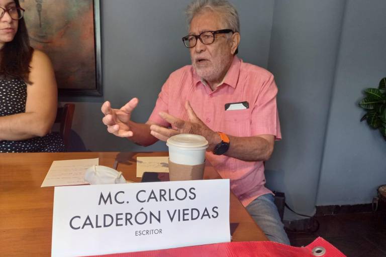 Presenta Carlos Calderón Viedas segunda edición de Economía y Justicia, con sus Amigos del Saber