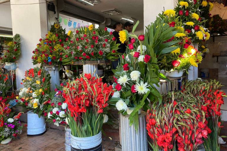 Por falta de control a ‘golondrinos’, locatarios de Culiacán piden destituir al director de Inspección y Vigilancia