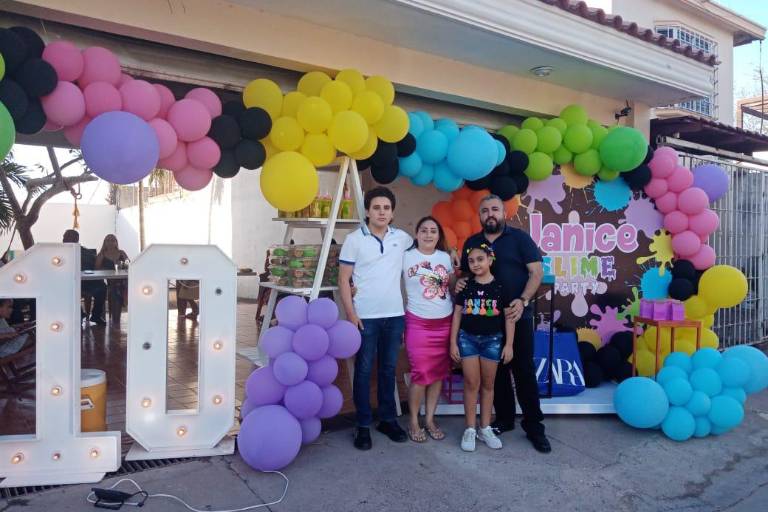 Celebra sus 10 años al estilo TikTok