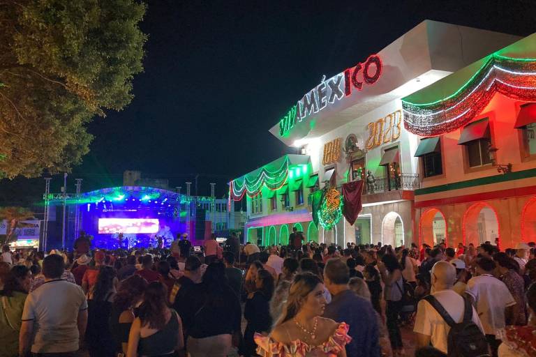 Arranca la fiesta de independencia en Palacio Municipal