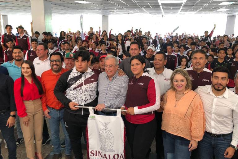 Abanderan a delegación sinaloense rumbo a Juegos Nacionales Conade 2023