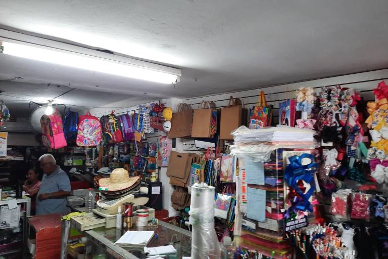 Por proximidad al inicio del ciclo escolar, aumenta el canje de útiles: Lem Páez