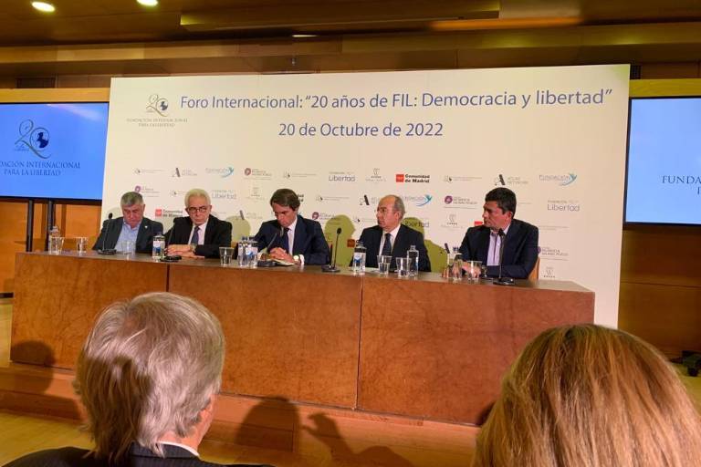 López Obrador cuestiona críticas de Zedillo y Calderón al ‘populismo’